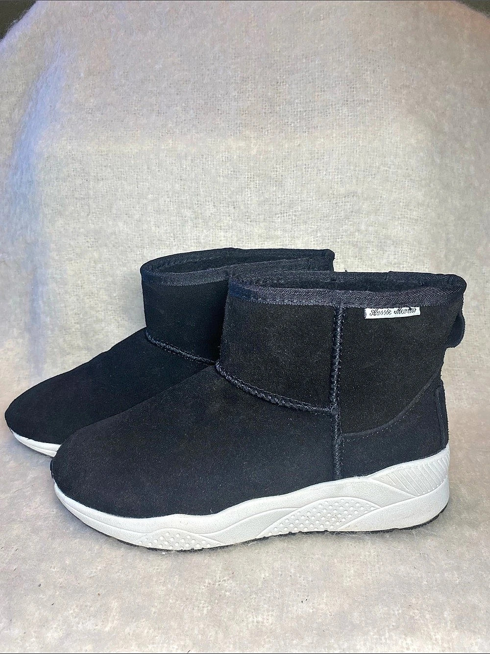 Aussie Merino Black Suede Ankle Boots Like New Size 8